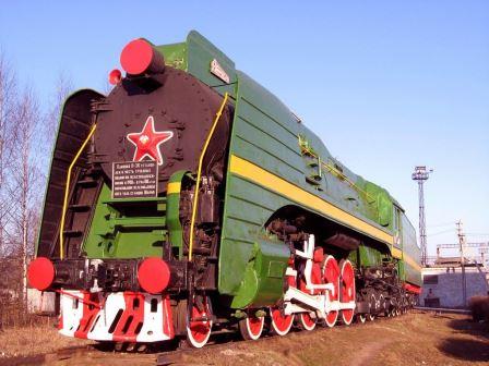 Памятник паровозу пп-36 - копия.JPG